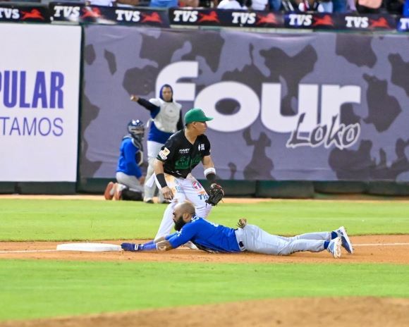Las Estrellas se quedan con el primer lugar serie regular al vencer a Tigres Licey