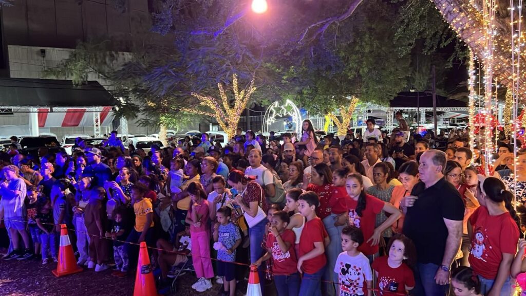 Gobierno dice más de 600 mil personas han visitado Villa Navidad