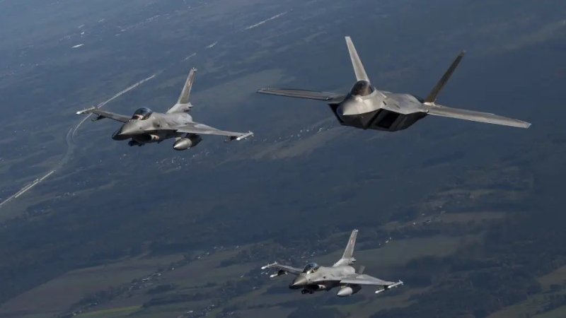 Aviones de la OTAN responden al ataque masivo de Rusia a Ucrania