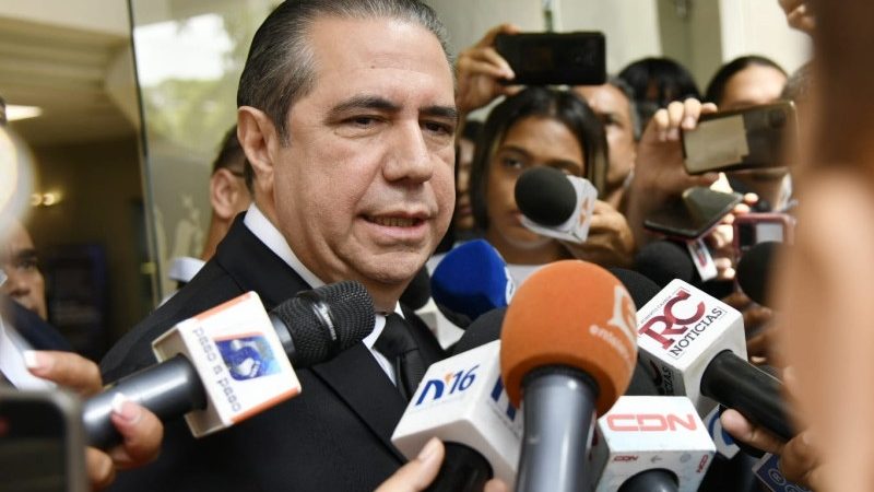 Francisco Javier García demanda gobierno articule plan para recibir repatriados por Trump