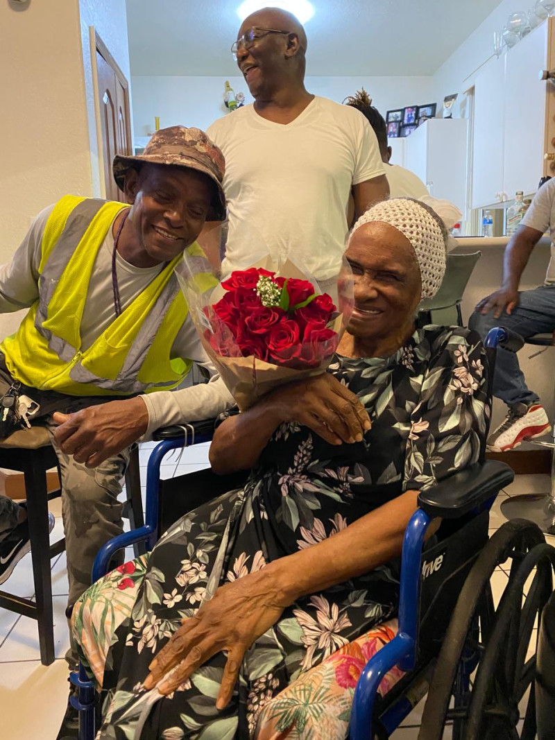 Mujer que espera se le pague dinero por venta de terreno AILA está interna en UCI