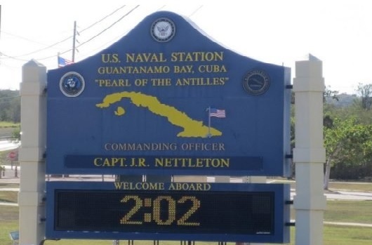Gobierno EE. UU. decide habilitar 30 mil camas para inmigrantes en base naval Guantánamo