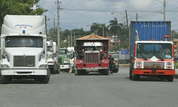 Camiones de dos o más ejes no podrán circular por malecón