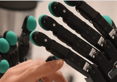 Documento del Vaticano analiza el potencial y los riesgos de la Inteligencia Artificial