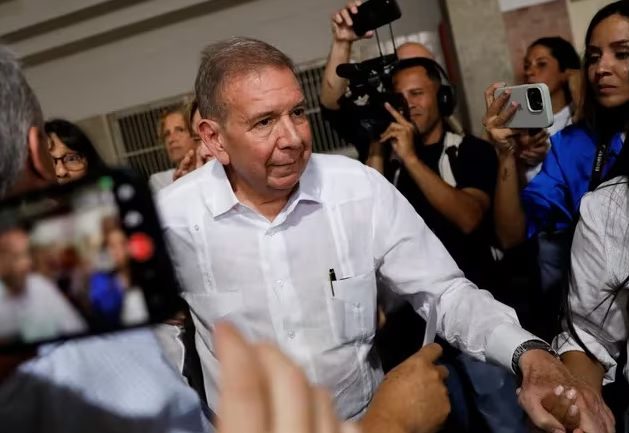 Juramentarían Urrutia Embajada Venezuela en SD, según rumores