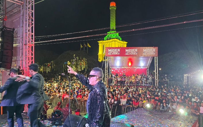 Santiago RD: cibaeños despidieron 2024 y esperaron 2025 con grandes fiestas en el Monumento