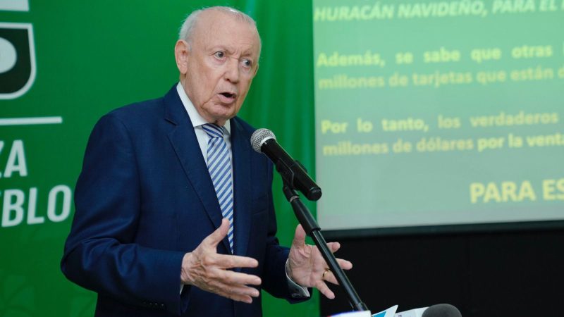 Alburquerque demanda explicación del reparto irregular de bonos navideños*