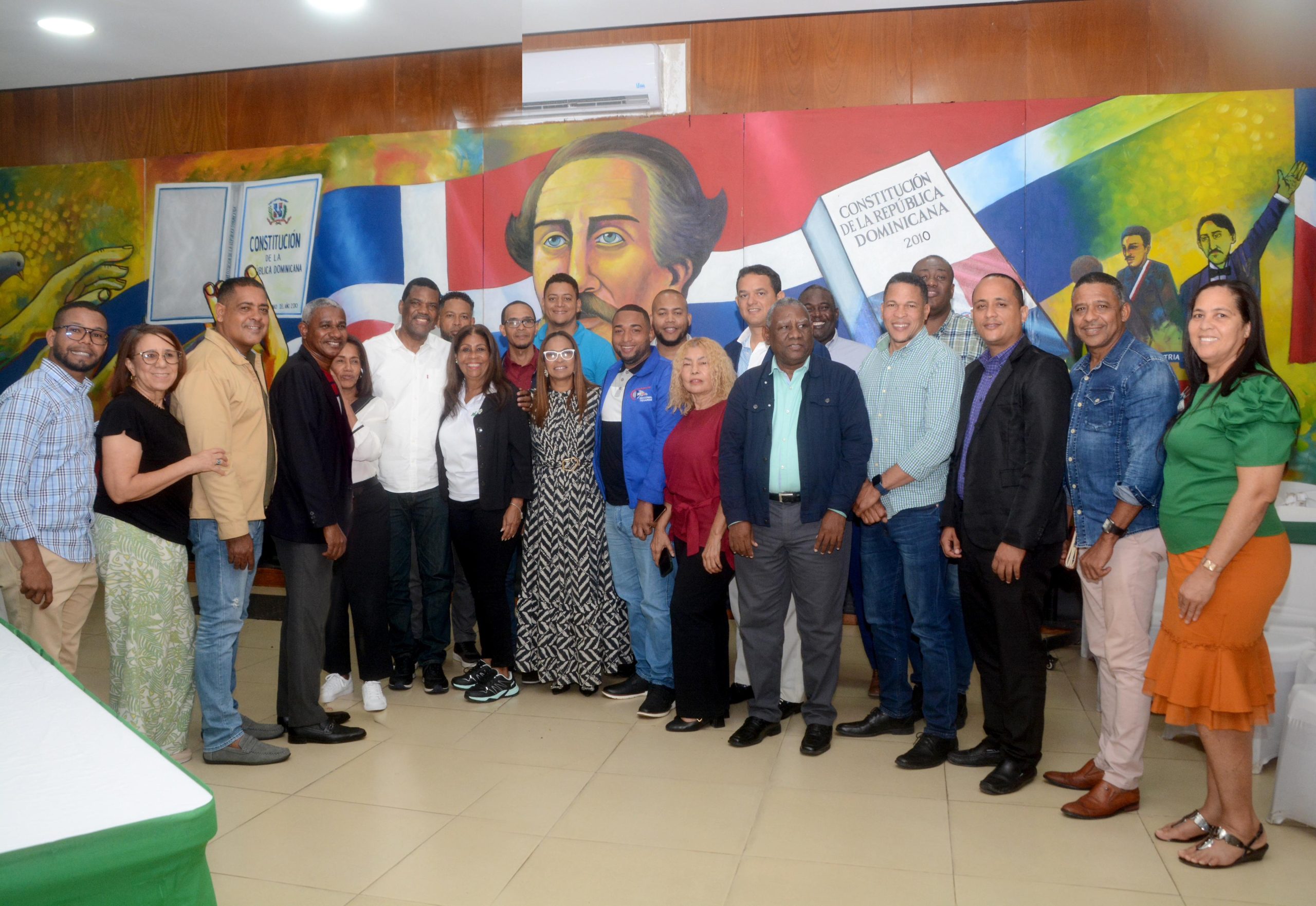 Fuerza Magisterial analiza desafíos del sistema educativo nacional