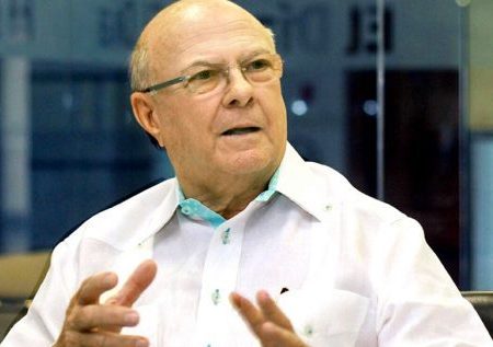 Hipólito Mejía y 9 expresidentes más irán con Edmundo a Venezuela