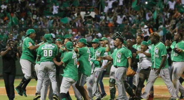 Licey y Estrellas ganan a Leones y Águilas