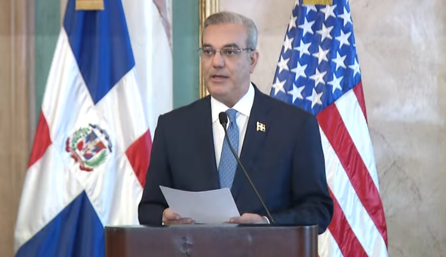 Presidente dominicano exige a secretario de Estado de EE. UU. mantener ayuda económica a Haití