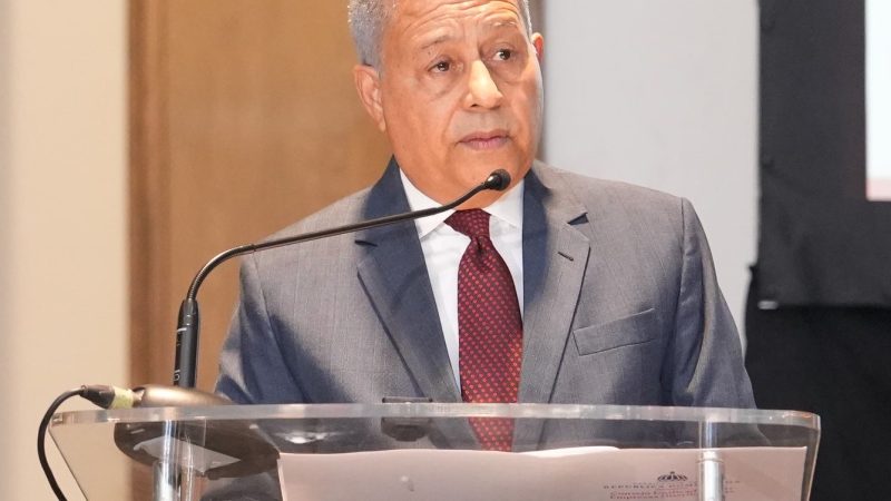 Empresarios se preocupan por poca cantidad de dólares en el mercado dominicano