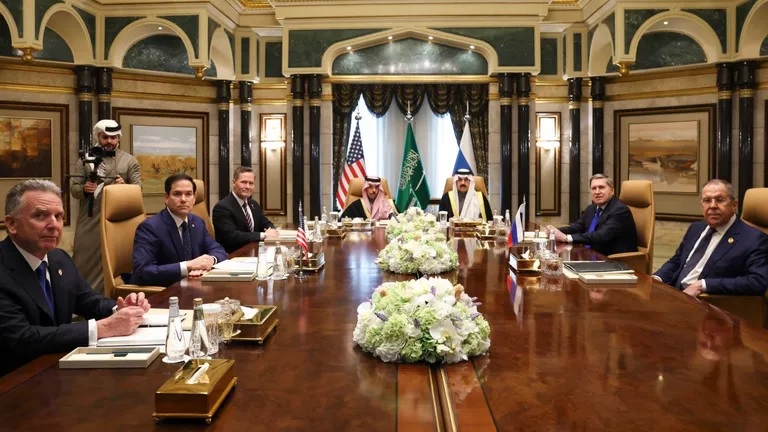 Arabia Saudí: Delegaciones de EE. UU. y Rusia dialogan sobre sus relaciones y fin guerra Ucrania