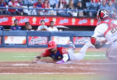 ¡Ánimo, ánimo! Equipo dominicano derrota a Venezuela 5- 4 y pasa a combatir a México por corona Serie del Caribe