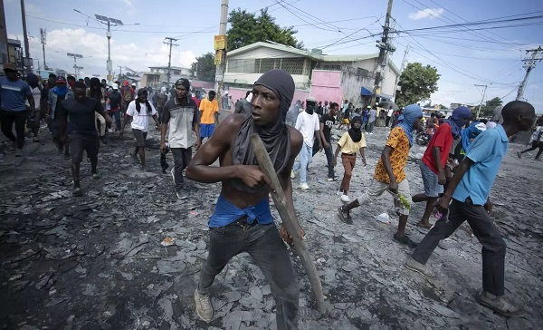 Bandas haitianas matan a 10 personas más en las afueras de Puerto Principe