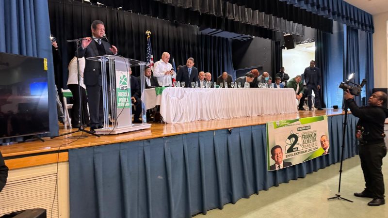 Leonel Fernández preside concurrida asamblea y concluye Congreso Franklin Almeyda en Nueva Jersey