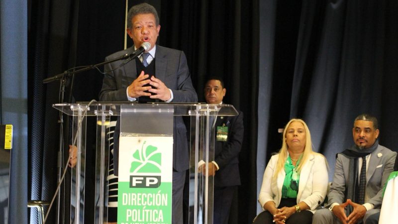 Leonel Fernández desde EE.UU.: “El gobierno del PRM ha sido indiferente ante intoxicaciones en escuelas”