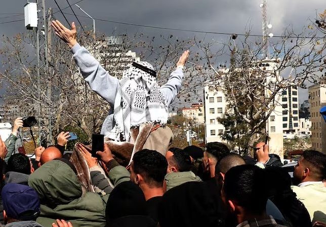 183 prisioneros palestinos fueron liberados hoy por Israel