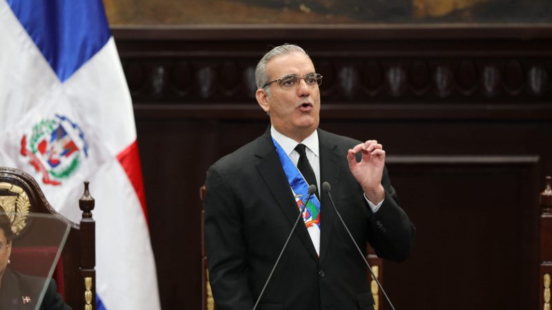 Luis Abinader cree con tierras raras RD dará paso al desarrollo con oportunidades