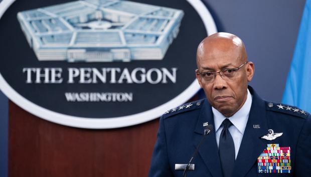 Sigue la aplanadora en EE. UU; Donald Trump se lleva de su puesto a jefe de Estado Mayor  de las Fuerzas Armadas