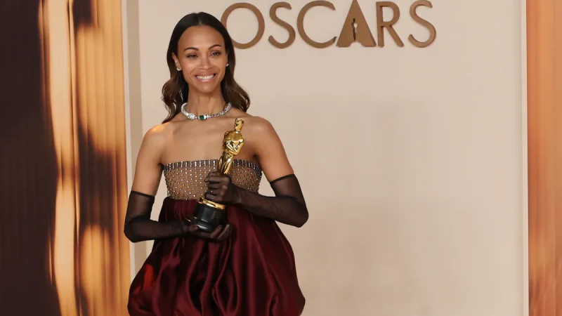 Zoe Saldaña se disculpa con los mexicanos ofendidos por ‘Emilia Pérez’, “nunca fue mi intención”