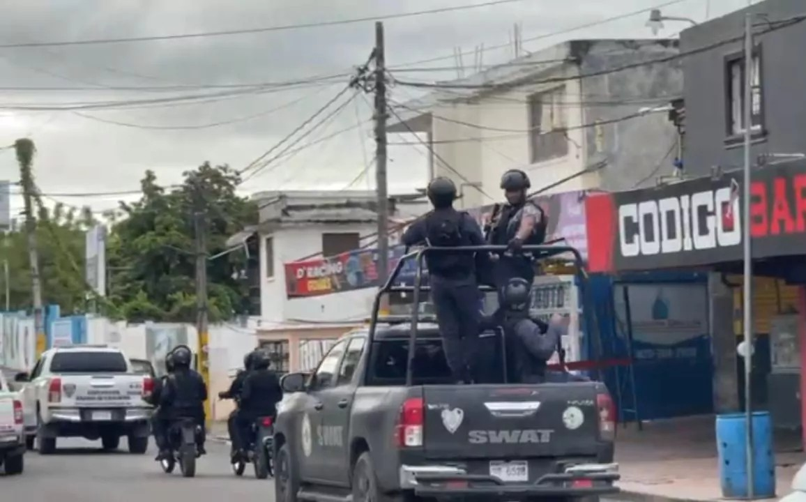 Policía Nacional patrulla calles de San Francisco de Macorís ante llamado a huelga  por 48 horas