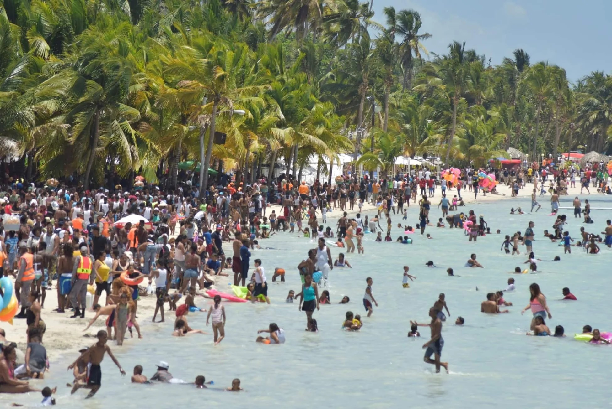 RD: Fuerza de Tarea Conjunta prohibe fiestas masivas en playa y balnearios durante Semana Santa