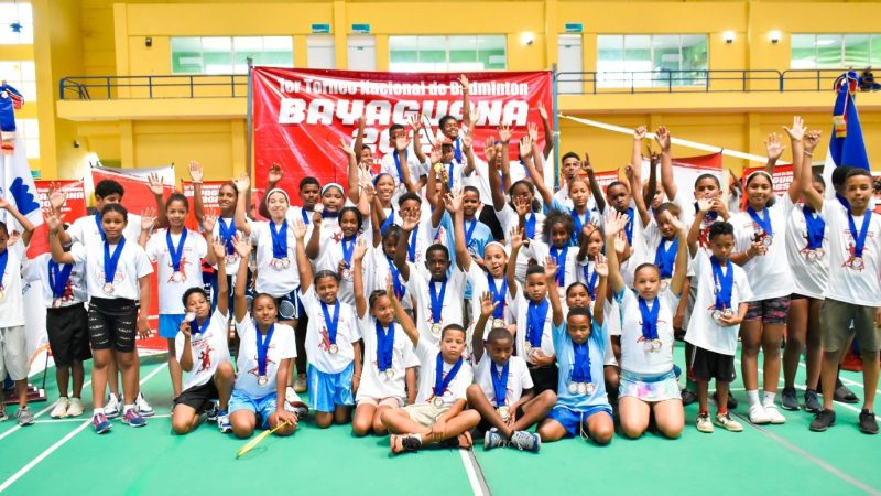Barahona se corona campeón a nivel nacional de Bádminton Bayaguana 2025