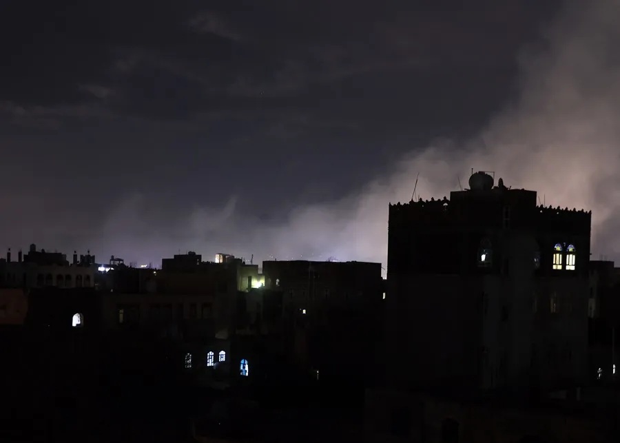 Bombardeos aéreos producidos por EEUU en Yemen matan 32 personas y dejan 101 heridos