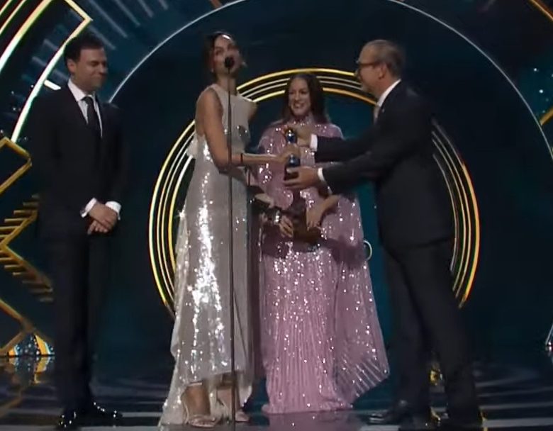 Actriz Zoe Saldaña se lleva el Gran Soberano