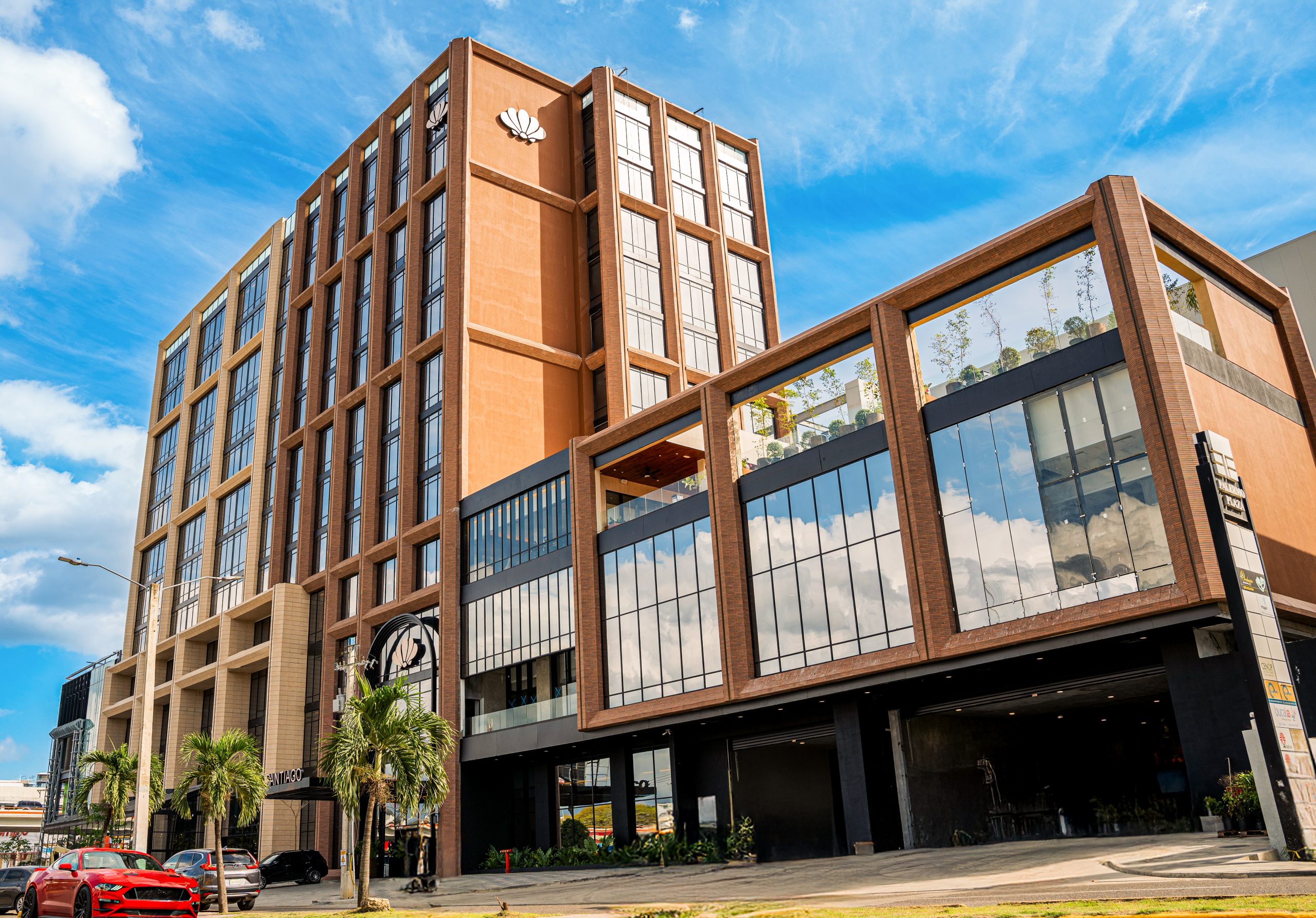 Con la presencia del Presidente Abinader y la vice Raquel Peña, inauguran Hotel Curio Collection by Hilton