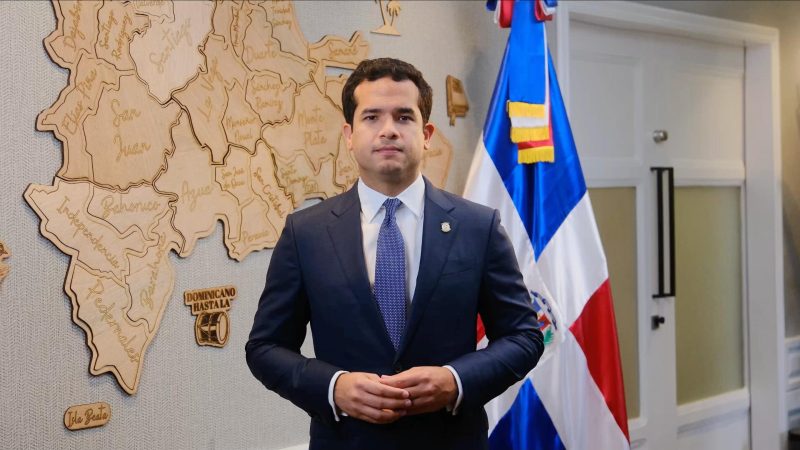 Omar Fernández responde a rendición de cuentas de Abinader con once proyectos estimularán economía y generarán empleos