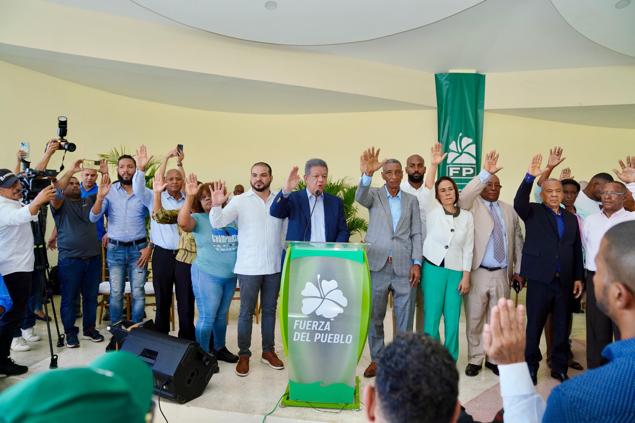 LF manifiesta PRM quiere pueblo pase hambre, pero FP no lo permitirá