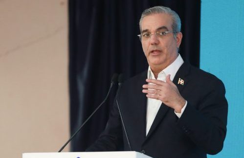 Presidente dominicano rechaza versión de que organismos del orden público no pueden en entrar a El Hoyo de Friusa, Bávaro