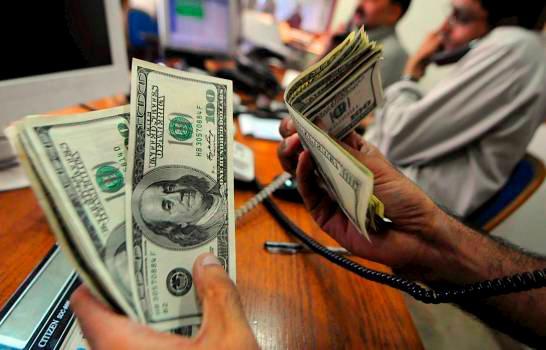 El dólar sigue su agitado curso ahora está RD$ 63.30 la venta