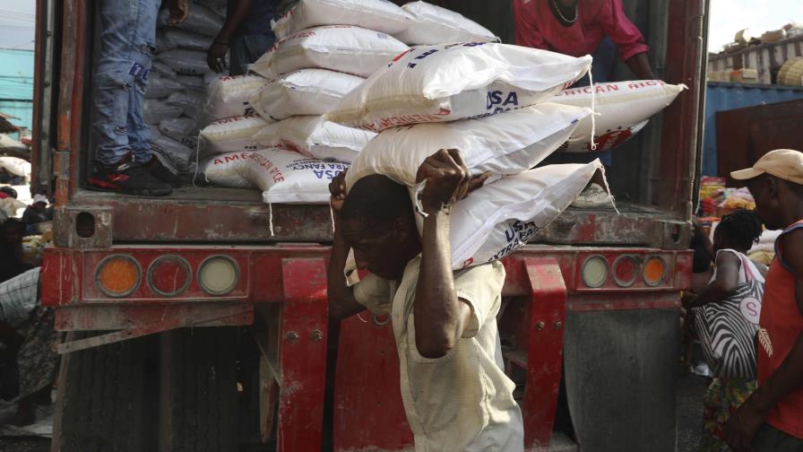 EE. UU. deja sin alianto a los haitianos al cancelar 90% contratos de ayuda exterior