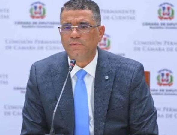Iván Rosario aspirante a presidir Cámara de Cuentas en RD recibe apoyo en el exterior de egresados en el área de Finanzas