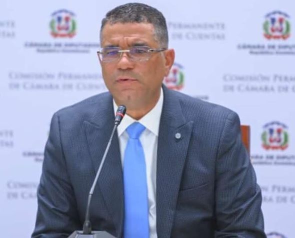 Iván Rosario aspirante a presidir Cámara de Cuentas en RD recibe apoyo en el exterior de egresados en el área de Finanzas