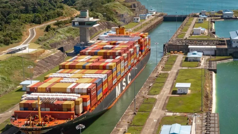 Después de las amenazas de Trump EE. UU. logra comprar dos puertos a China en el canal de Panamá