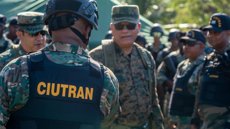 Ministro de Defensa chequea personalmente operaciones de seguridad y control migratorio en Friusa