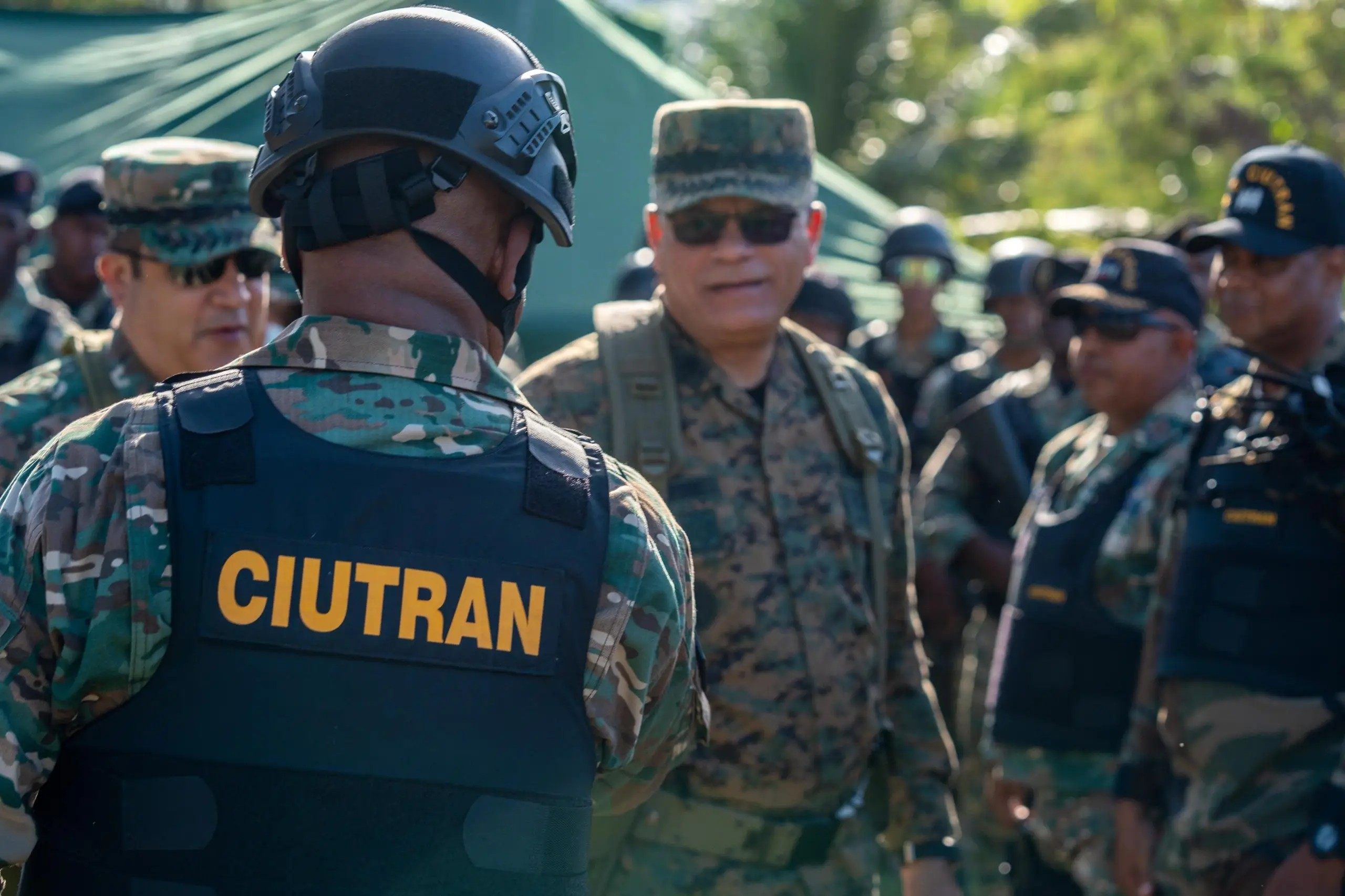 Ministro de Defensa chequea personalmente operaciones de seguridad y control migratorio en Friusa