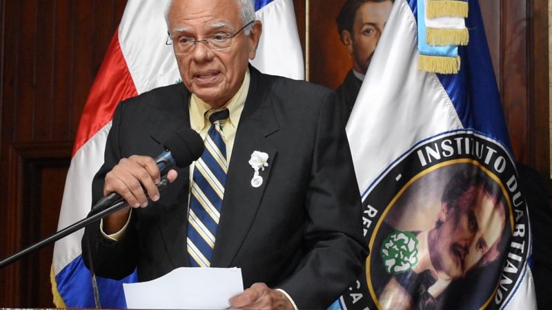 Aflora malestar sin precedente en el Instituto Duartiano por infundadas declaraciones de su nuevo presidente a favor de los haitianos