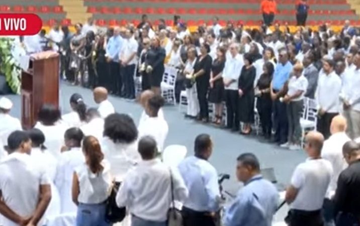 Luis Abinader participa en misa en honor a los fallecidos tras derrumbe en discoteca Jet Set