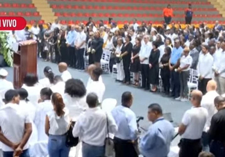 Luis Abinader participa en misa en honor a los fallecidos tras derrumbe en discoteca Jet Set