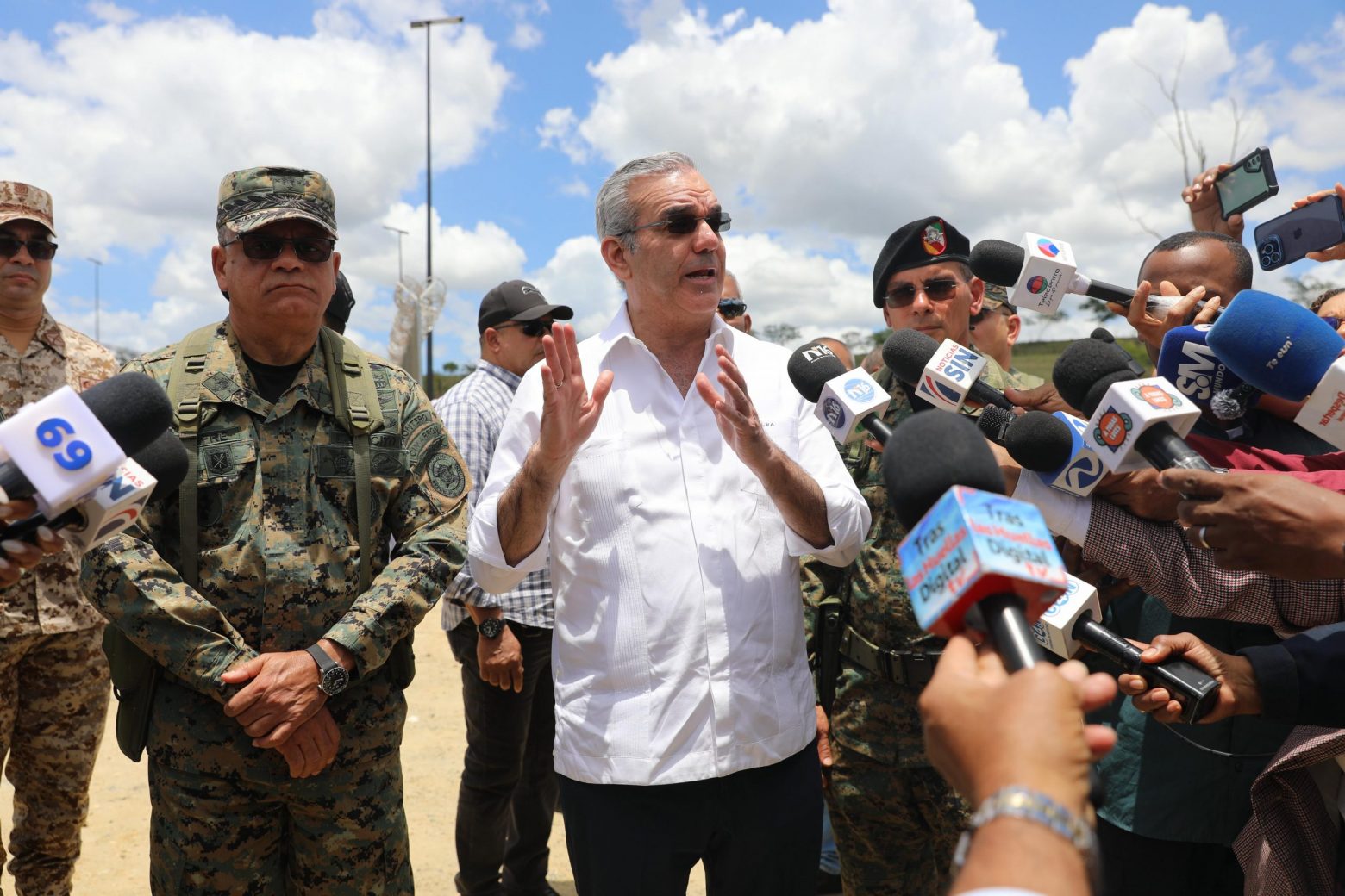 Abinader manda a Amnistía Internacional a trabajar para Haití en lugar de pedir fin deportaciones