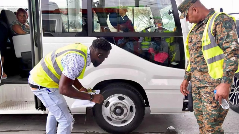 Intrant chequeará siete mil autobuses urbano e interurbano en esta Semana Santa