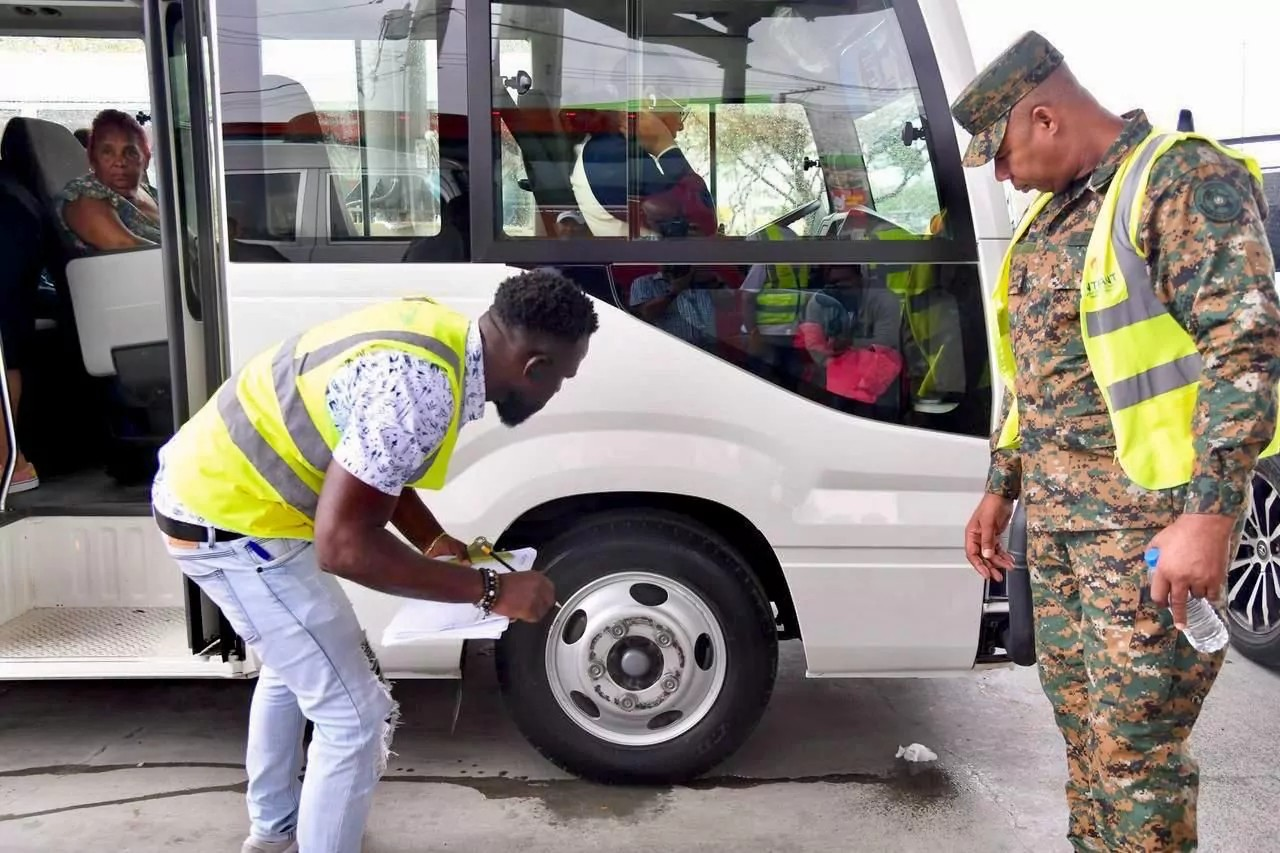 Intrant chequeará siete mil autobuses urbano e interurbano en esta Semana Santa