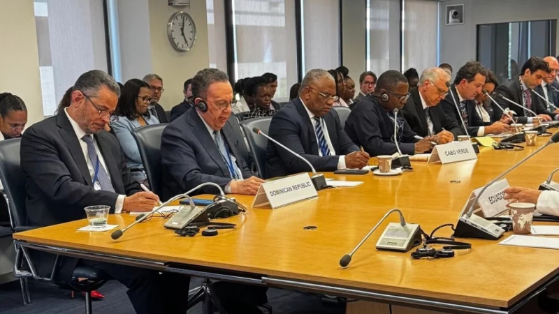 Gobernador Banco Central valora fortaleza economía de República Dominicana ante incertidumbre mundial