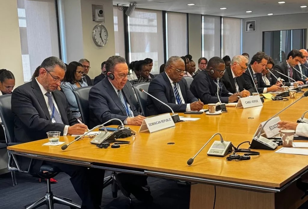 Gobernador Banco Central valora fortaleza economía de República Dominicana ante incertidumbre mundial