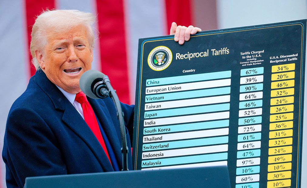 Tribunal Federal de EU ordena suspensión aranceles globales impuestos por Trump